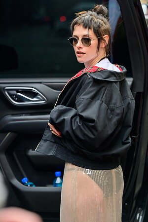 Celebrity OOPS! (Nip slip, upskirt, c-through, Cameltoes &a Nude Leaked Photo #43