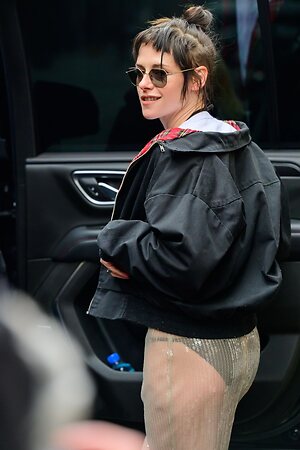 Celebrity OOPS! (Nip slip, upskirt, c-through, Cameltoes &a Nude Leaked Photo #47