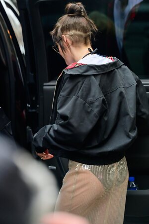 Celebrity OOPS! (Nip slip, upskirt, c-through, Cameltoes &a Nude Leaked Photo #50
