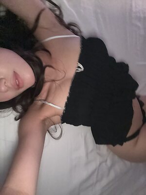 Celia Tran leaked photo #9