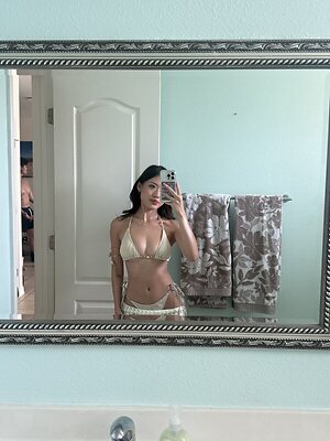 Celia Tran leaked photo #18