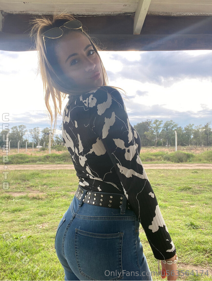 celina-wolf photo