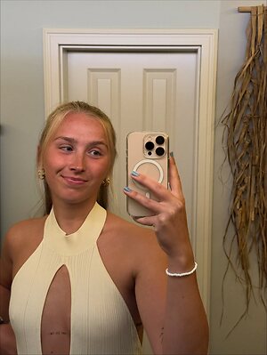 celina.chlebek leaked photo #6