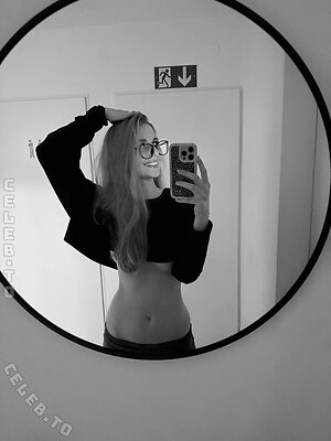 cel.inaelena leaked photo #3
