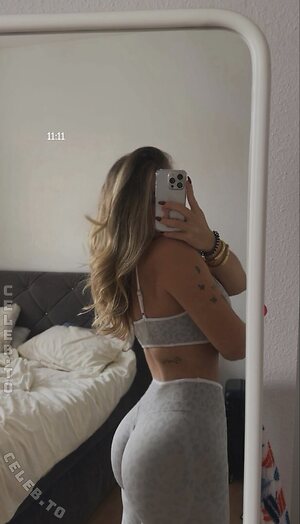 celinajoyy Nude Leaked Photo #6