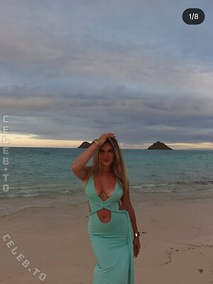 celinajoyy Nude Leaked Photo #8