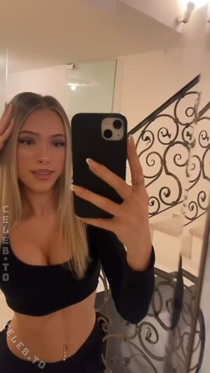 celina.sndr leaked photo #4