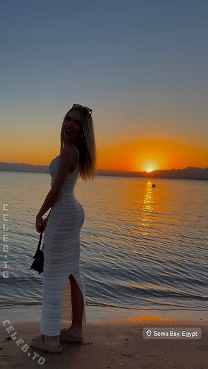 celina.sndr leaked photo #7