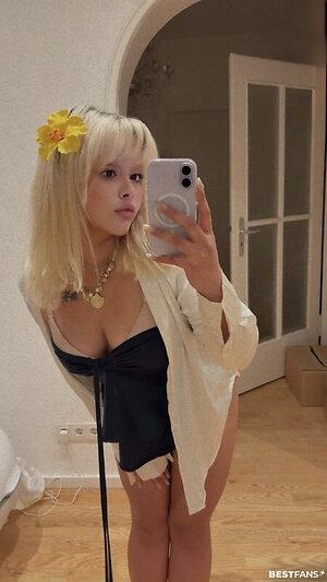 Celina_x31 leaked photo #10