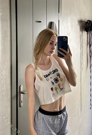 Celine Ren Nude Leaked Photo #8