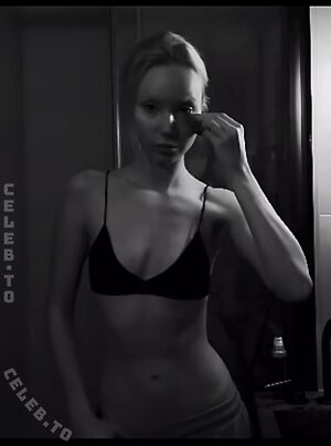 celinealbar Nude Leaked Photo #7