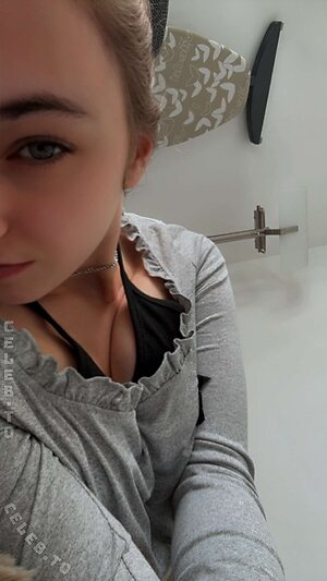 Celineiswyld Nude Leaked Photo #37