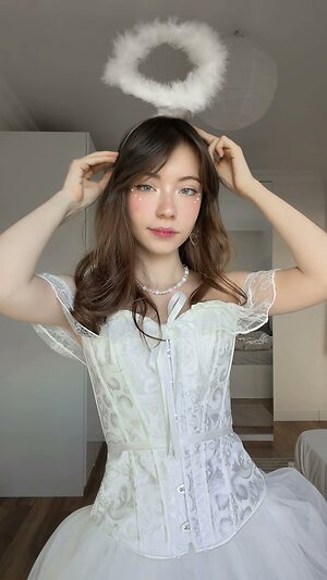 cey_lazuli leaked photo #65