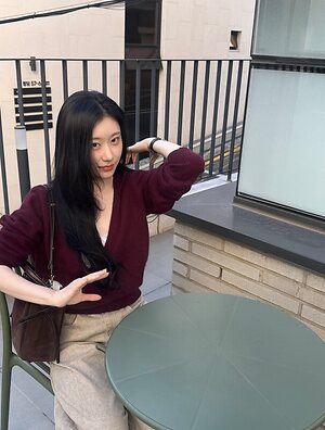 Chaeryeong leaked photo #4