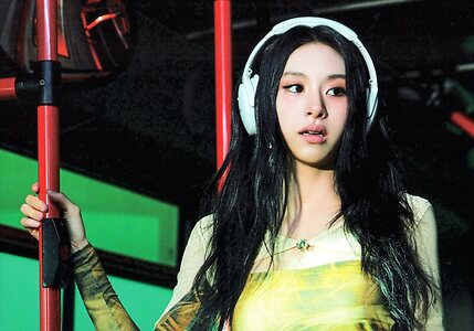 Chaeyoung photo