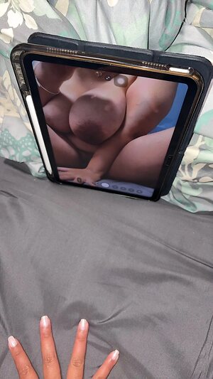 Chalisa leaked photo #16