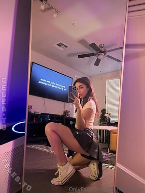 Chanel Camryn Nude Leaked Photo #171