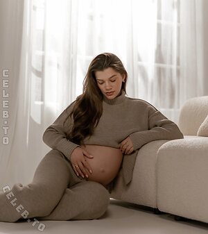 Chanel Silberberg Nude Leaked Photo #9