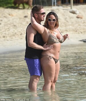 Chanelle Hayes leaked photo #5