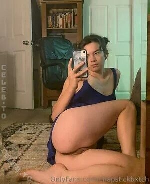 Chapstickbxtch Nude Leaked Photo #31