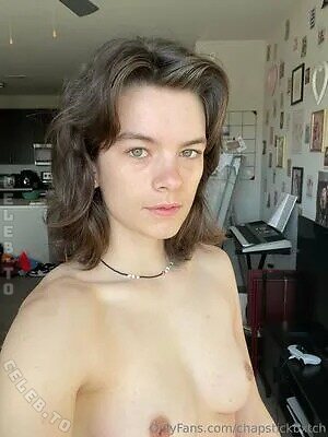 Chapstickbxtch Nude Leaked Photo #55