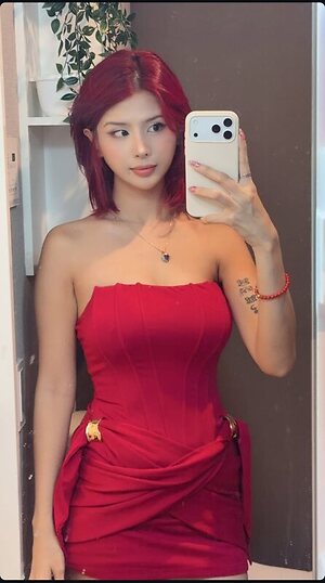 Charess leaked photo #2