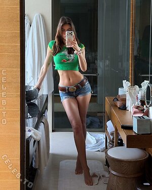 Charleen Weiss Nude Leaked Photo #4