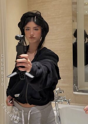 Charli D’Amelio Nude Leaked Photo #26