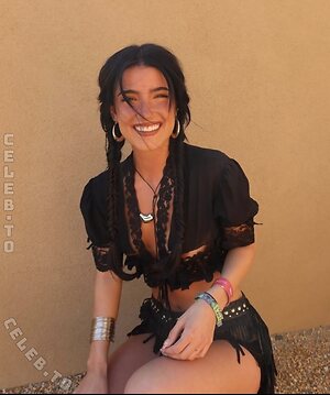 Charli D’Amelio Nude Leaked Photo #57