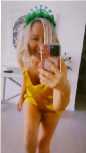 Charli Robinson leaked photo #32