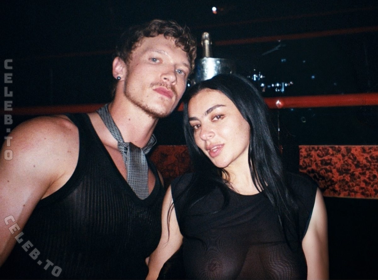 Charli XCX photo