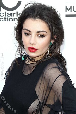 Charli XCX photo