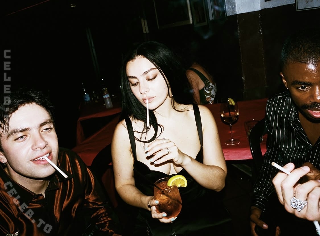 Charli XCX photo