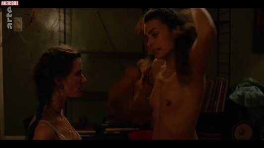 Charlie Dagelet Nude Leaked Photo #22