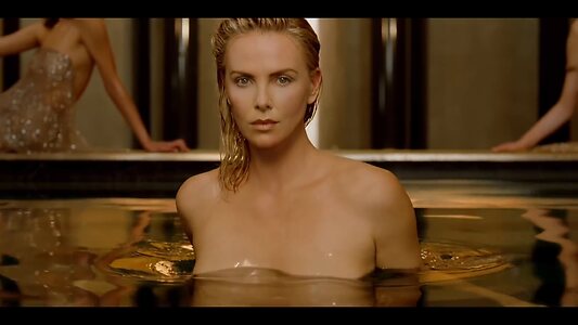 Charlize Theron Hot leaked photo #5