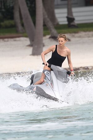 Charlize Theron Hot
