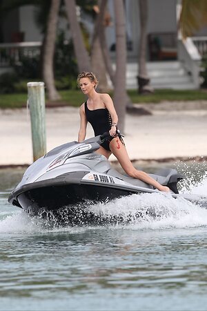 Charlize Theron Hot leaked photo #69