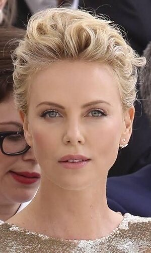 Charlize Theron leaked photo #115