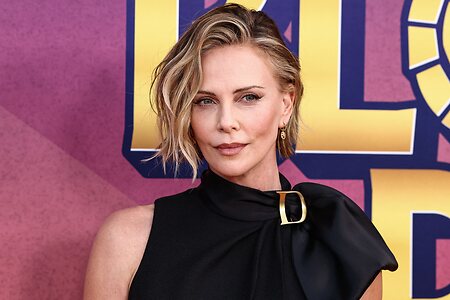Charlize Theron leaked photo #197