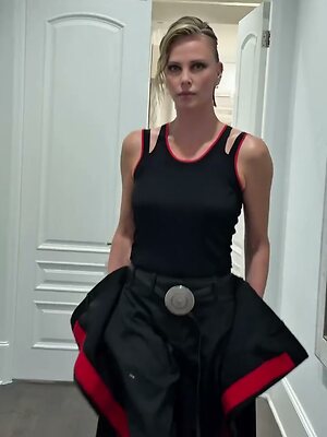 Charlize Theron leaked photo #206