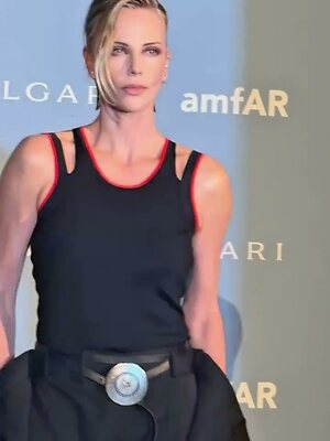 Charlize Theron leaked photo #213