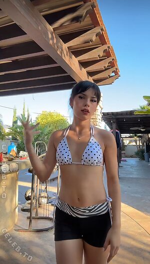 Charlize Nude Leaked Photo #21