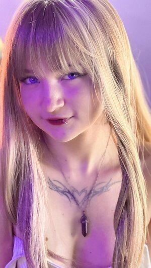 Charlotte Collins leaked photo #7