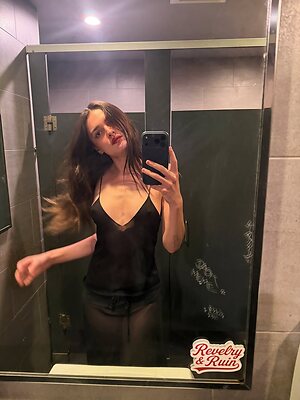 Charlotte Lawrence pokies leaked photo #4