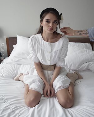 Charlotte Lawrence Nude Leaked Photo #13