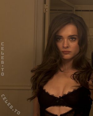 Charlotte Lawrence leaked photo #36