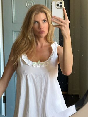 Charlotte McKinney leaked photo #123
