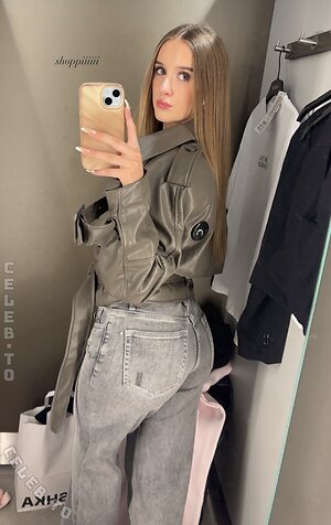 charlotte.rssgr Nude Leaked Photo #12