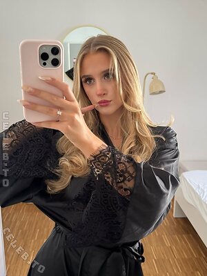 charlotte.rssgr Nude Leaked Photo #46