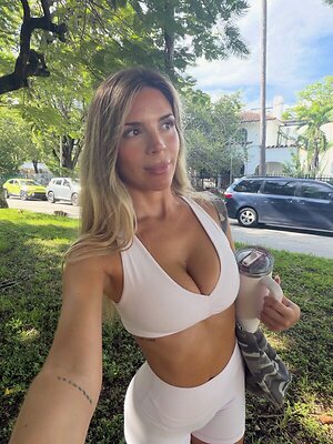 Charo Bozzini leaked photo #11